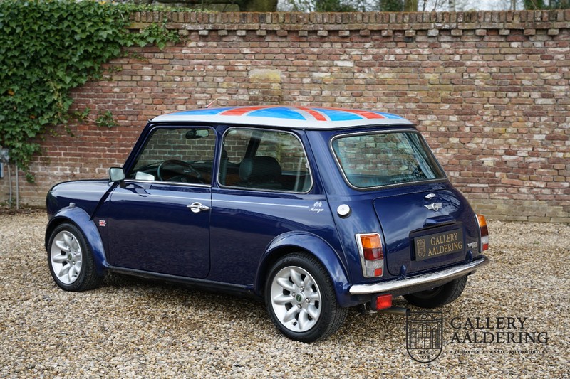 thumbnail image 2 of Mountney Chrome Monza Style Flip Fuel Cap For Classic Austin Rover Mini 2 of 6