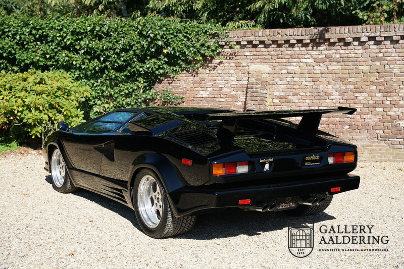 Lamborghini Countach 5000 Quattrovalvole 1988 for sale - Gallery Aaldering