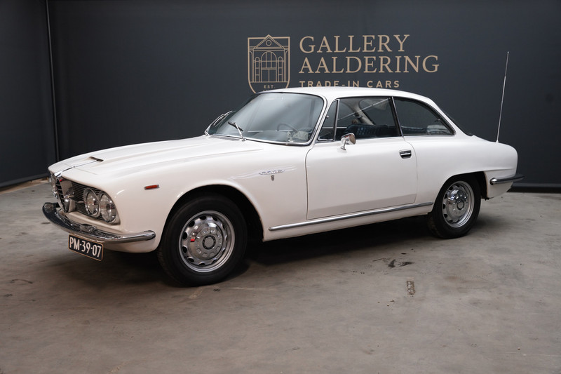Solido - Dalia Modèle n°23/125 Alfa Romeo 2600 Coupé Bertone | AU JOUET PARISIEN Solido - Dalia Modèle n°23/125 Alfa Romeo 2600 Coupé Bertone | AU JOUET PARISIEN