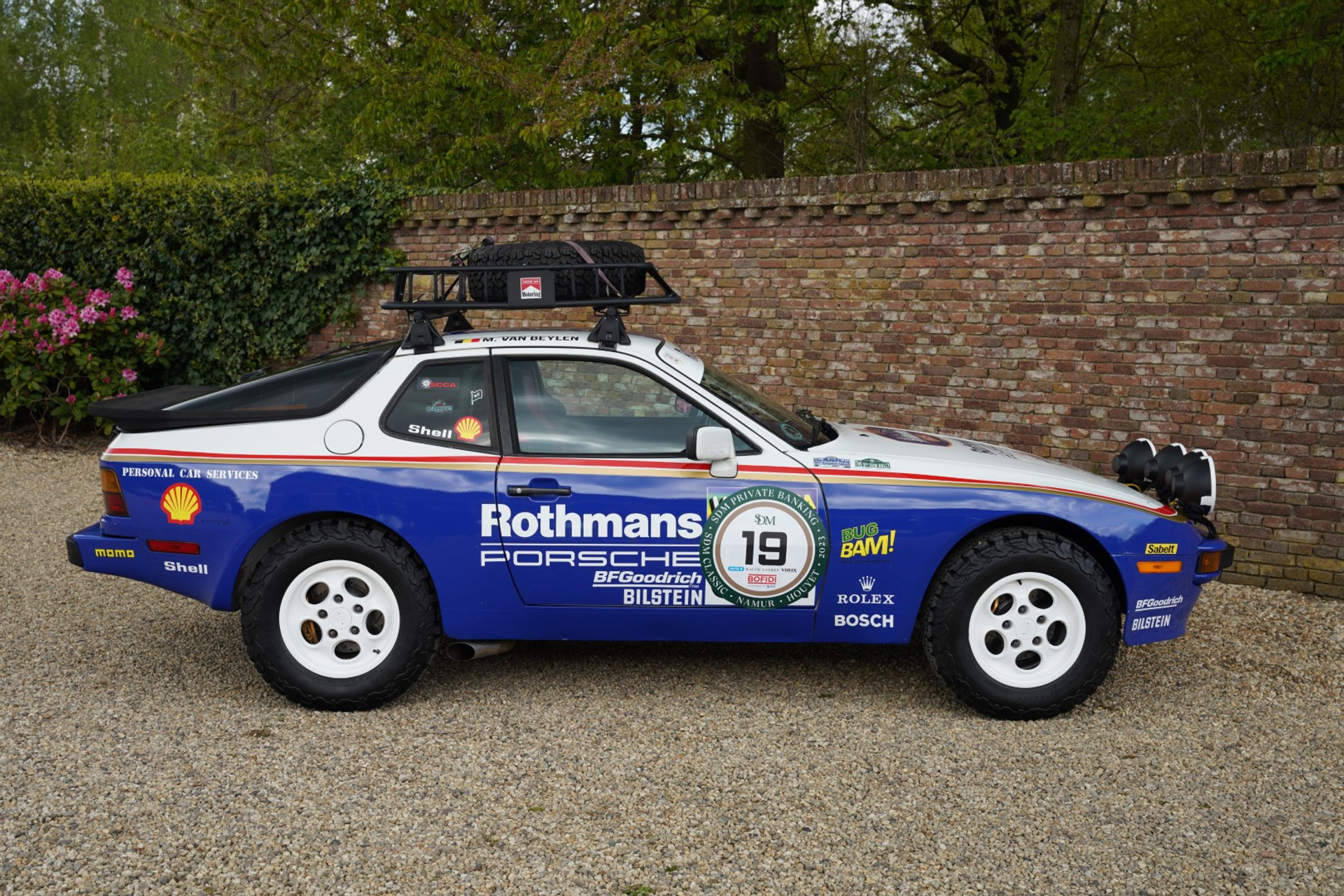 Porsche 944