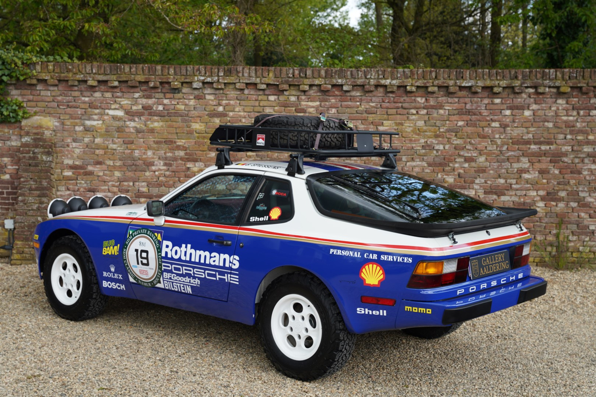 Porsche 944