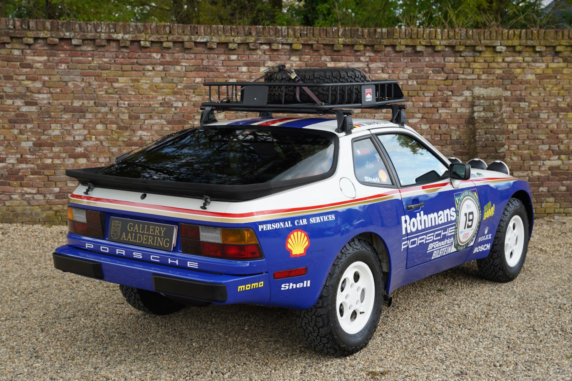 Porsche 944