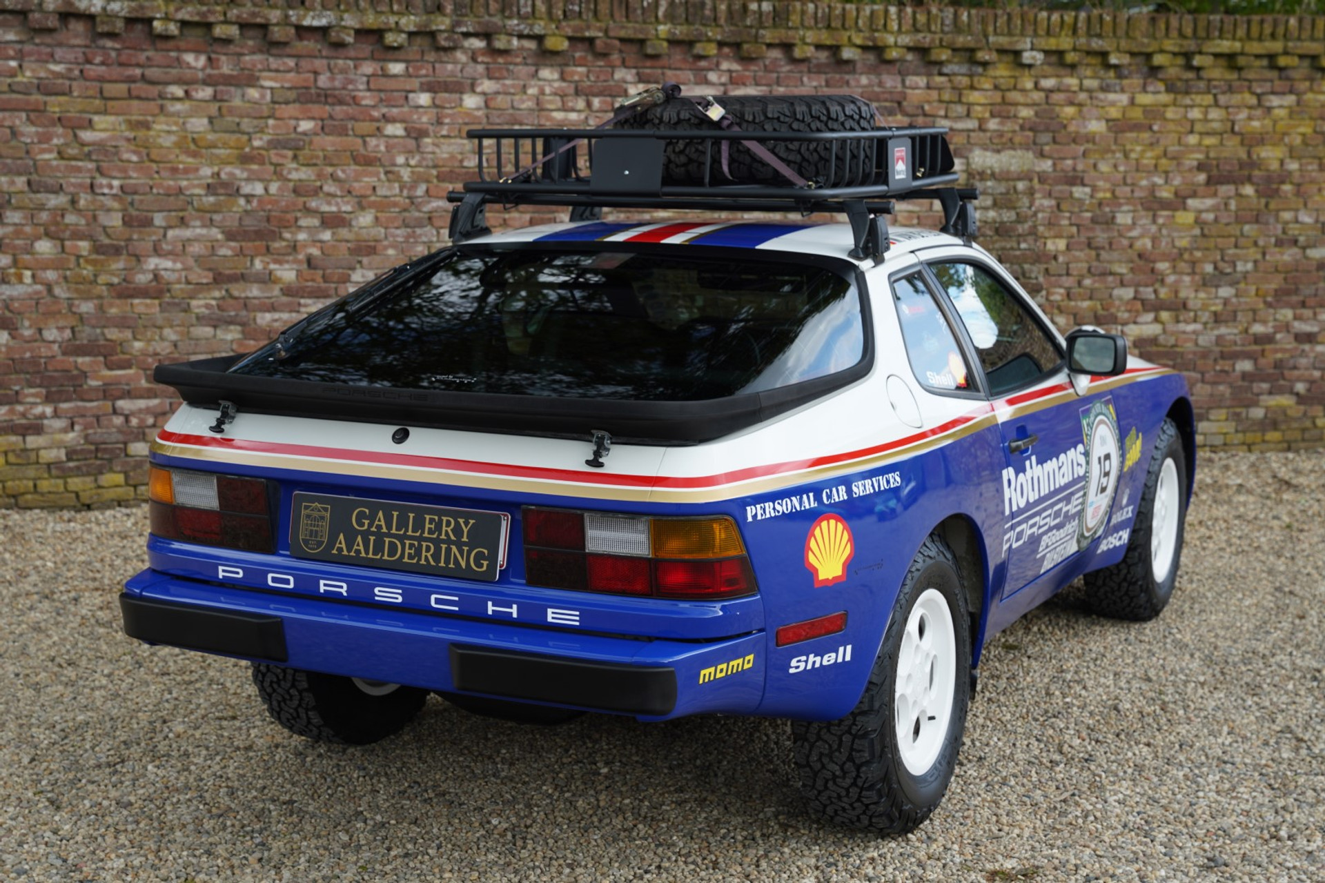 Porsche 944