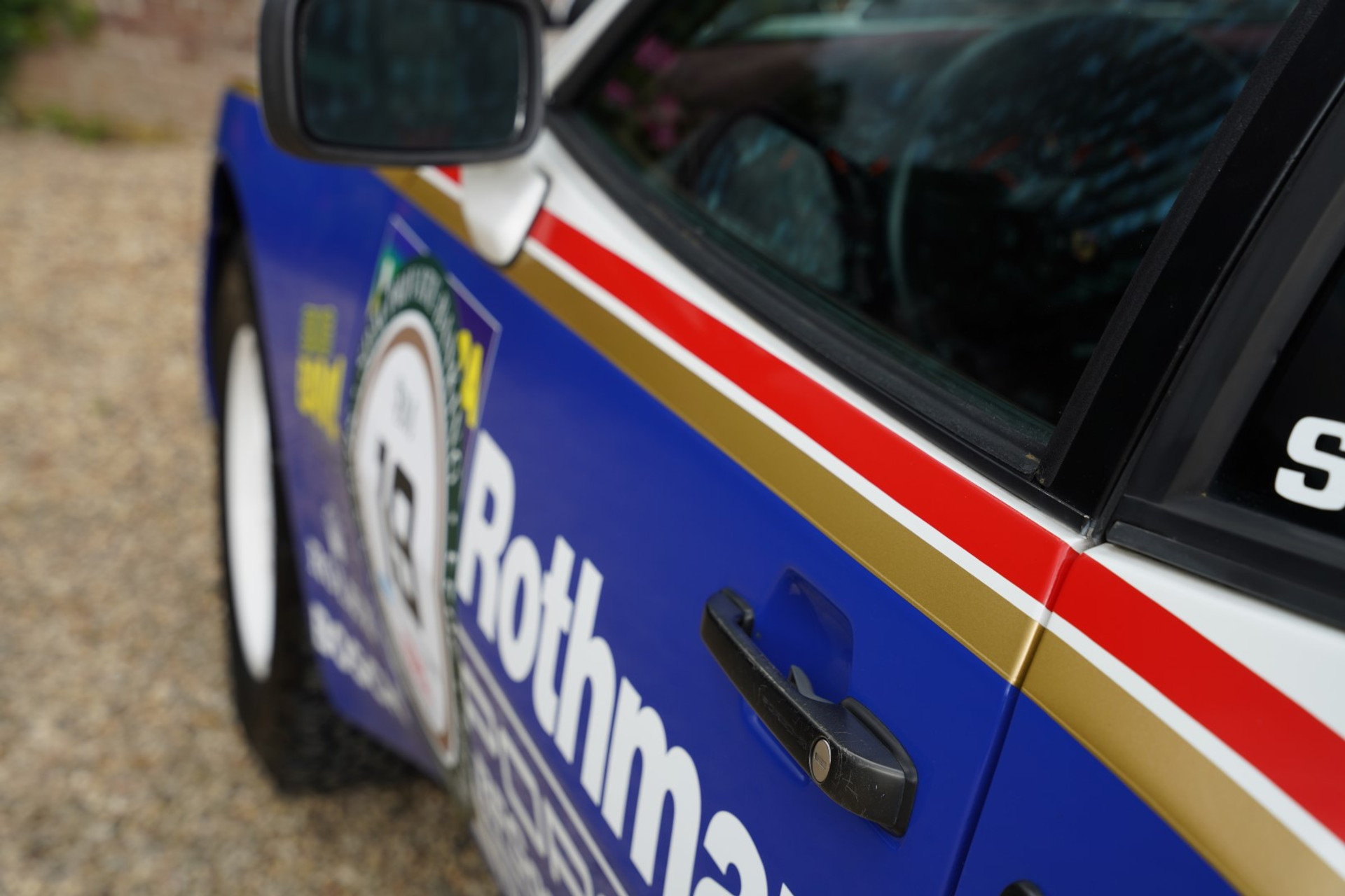 Porsche 944