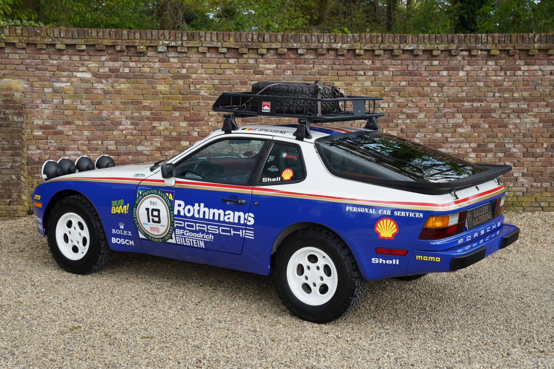 Porsche 944