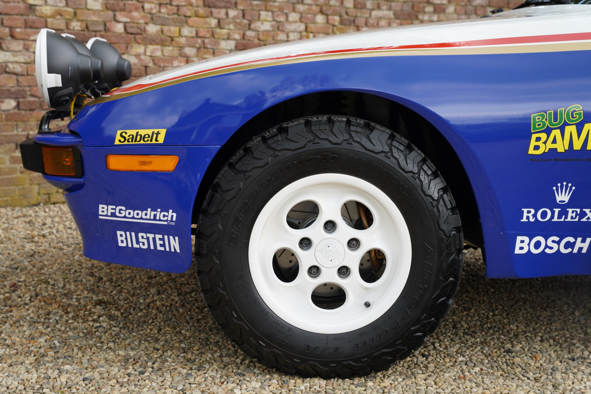 Porsche 944