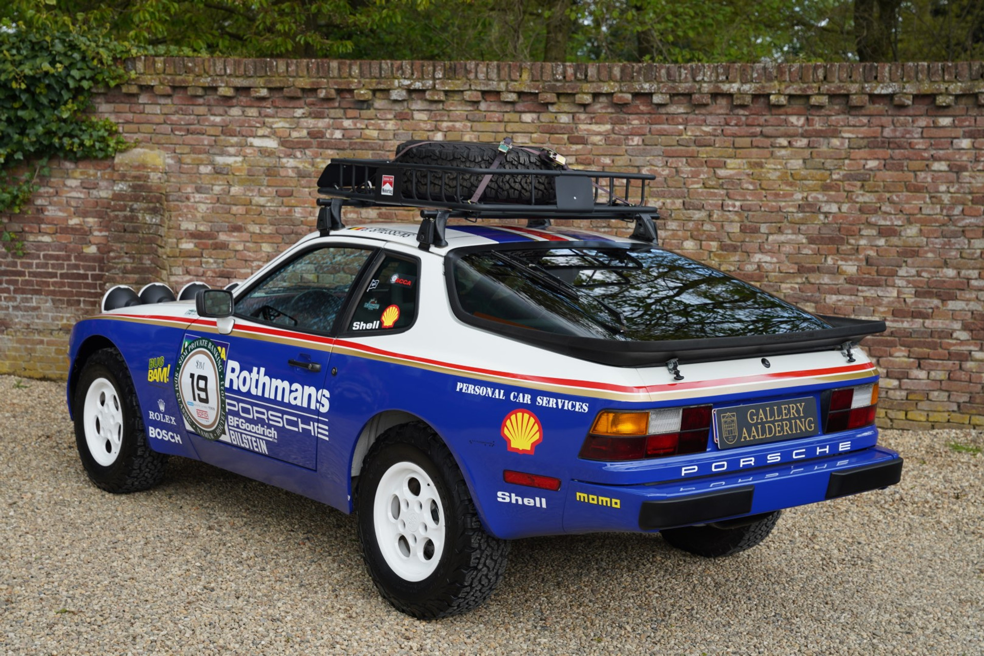 Porsche 944