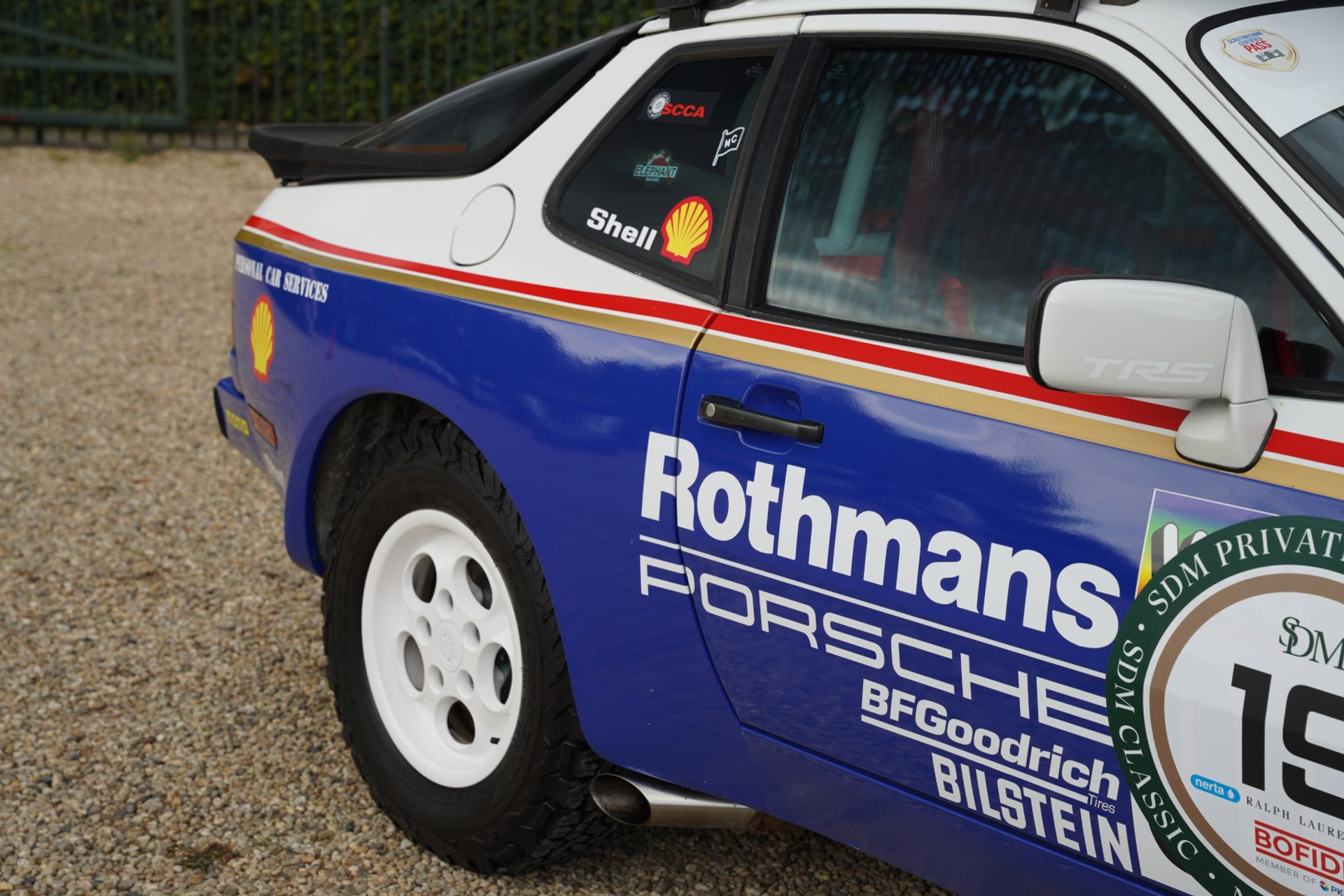 Porsche 944