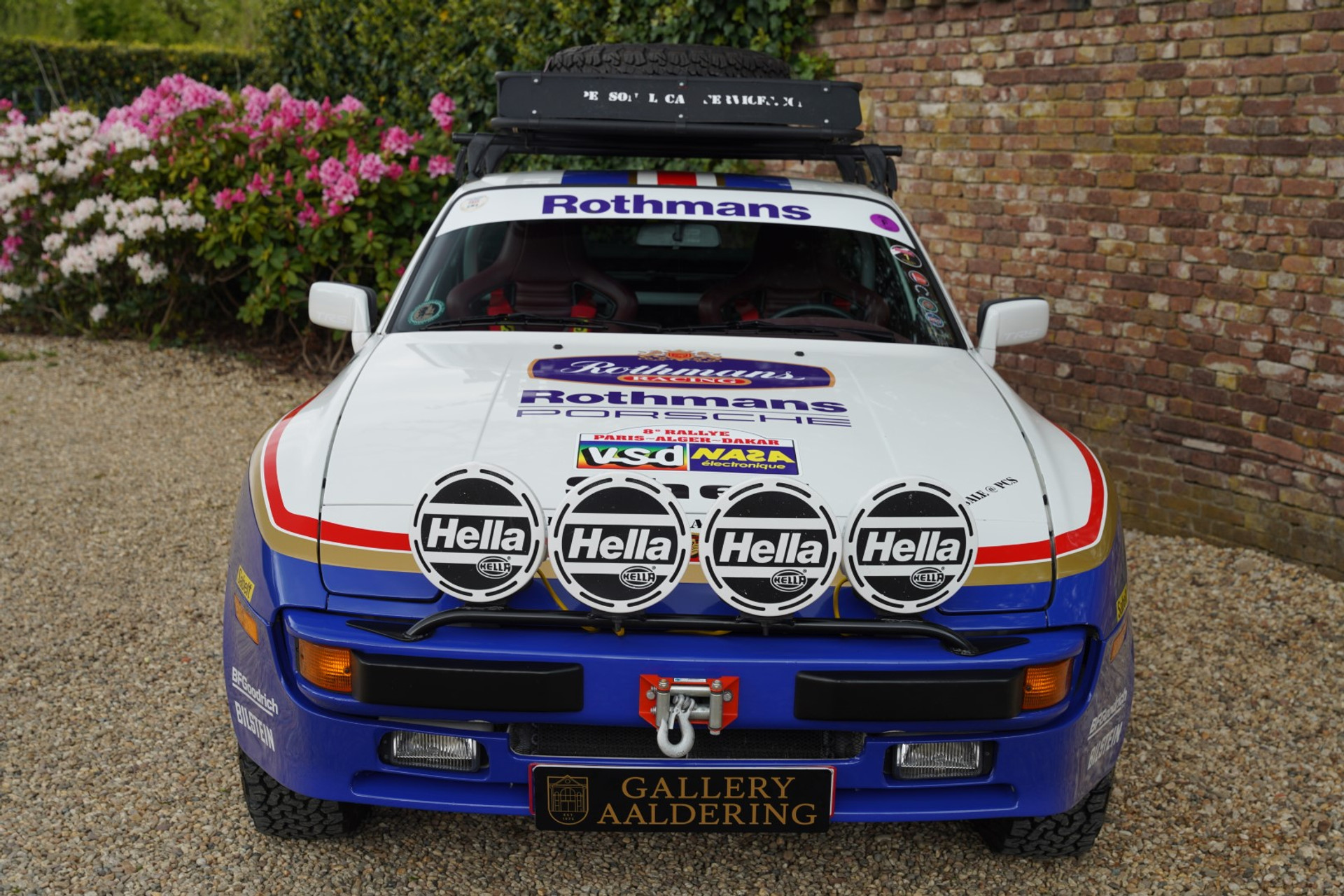Porsche 944