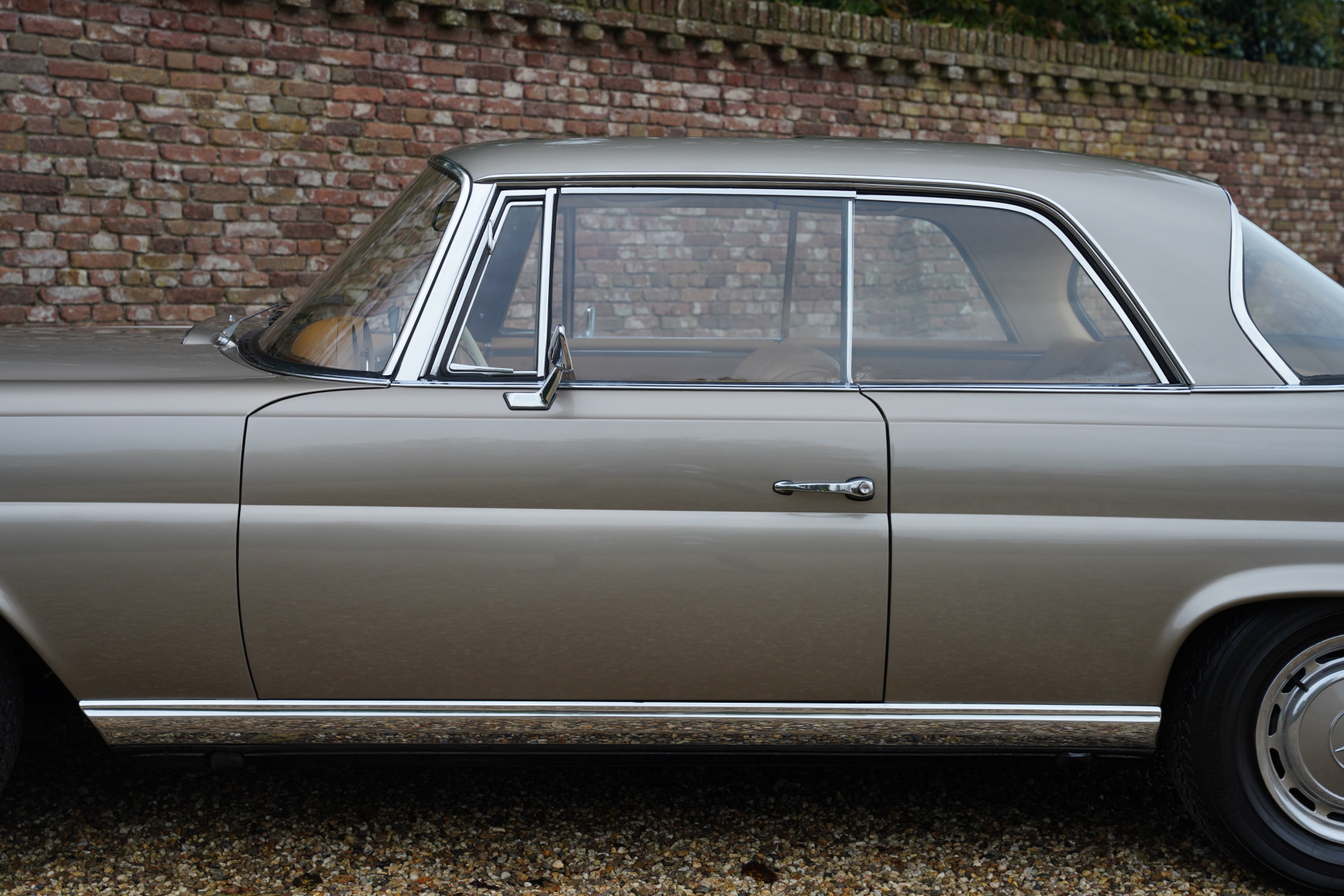 Mercedes-Benz 280 SE Coupé in vendita presso Mercedes-Benz 280 SE Coupé in vendita presso