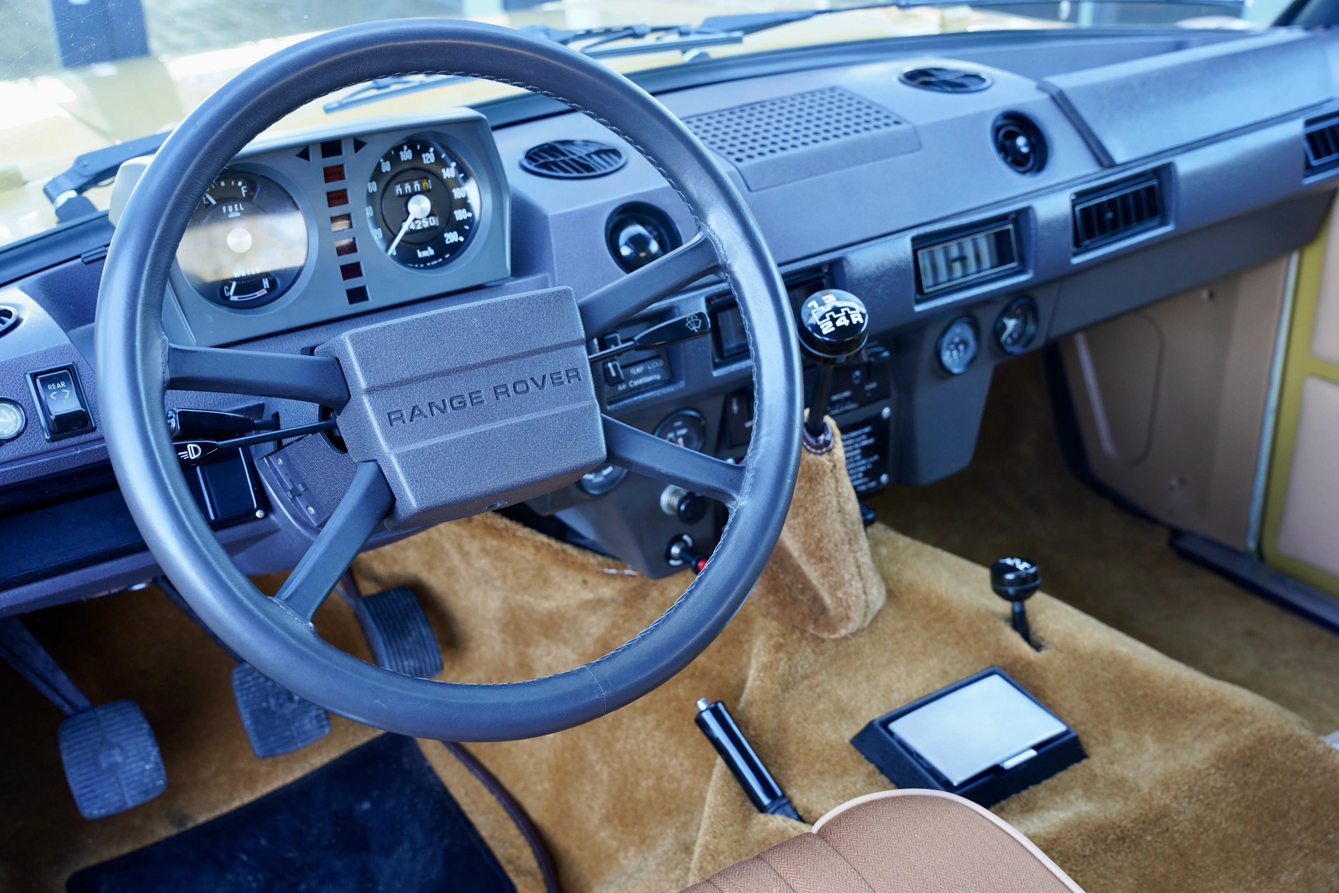 Range Rover 1982 Interior Land Rover Range Rover Classic 3.5 V8 1982 - Gallery Aaldering