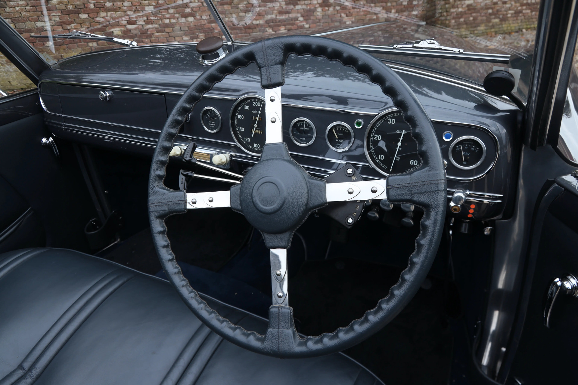 Talbot Lago Instrument Talbot Lago T26 Record Cabriolet van Graber
